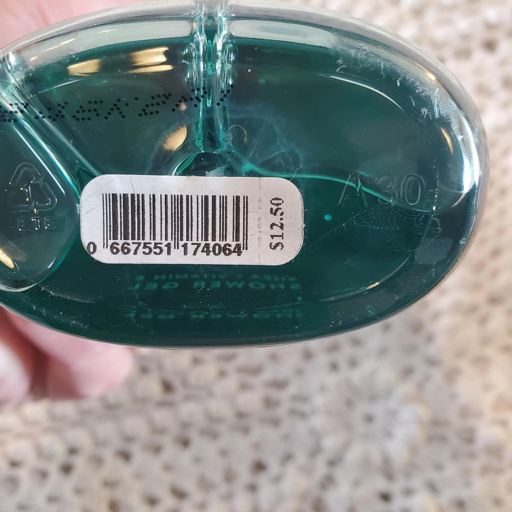 Bath & Body Works Frosted Coconut Snowball Shower Gel 10 fl oz 295 mL 2019 - Picture 5 of 6